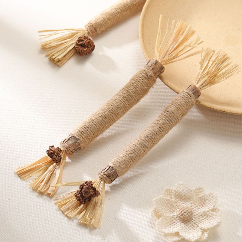 Natural Silvervine Cat Chew Sticks – Raffia, Jute & Gall Fruit Teething Toys